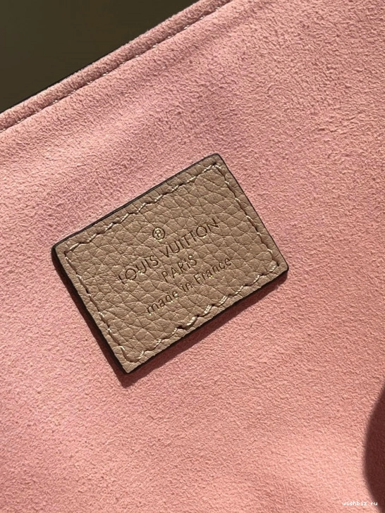 WIS LOCKME LOUIS SHOPPER VUITTON 0821
